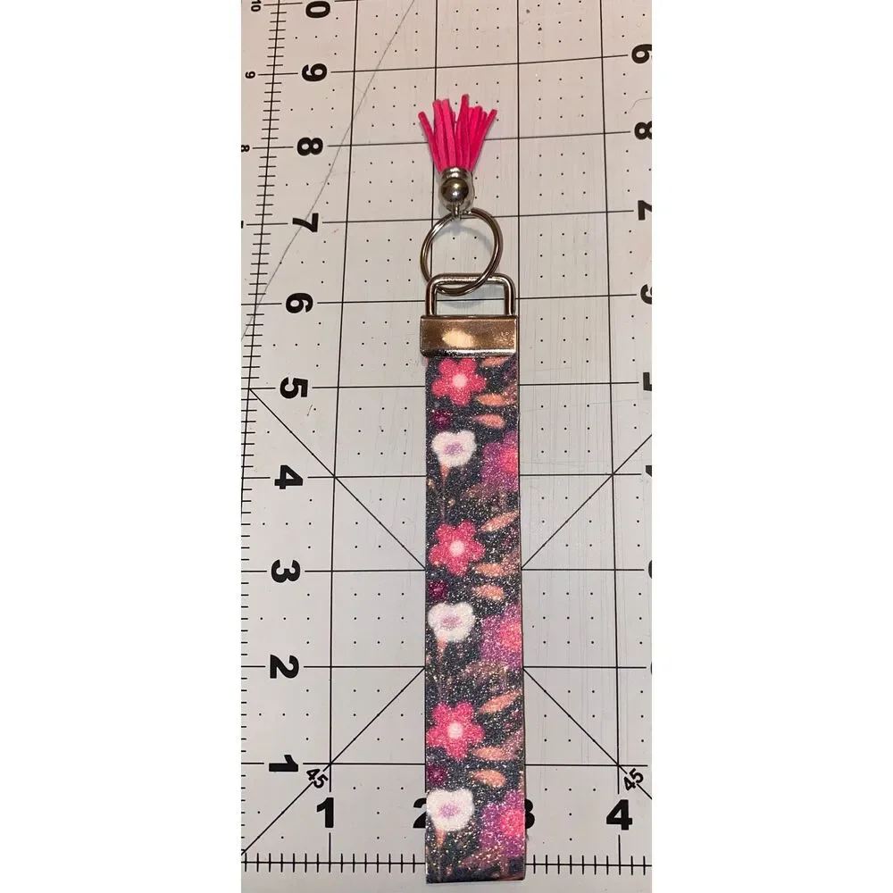 ☀️3/$9☀️ Glitter Floral Faux Leather Keychain with Pink Tassel